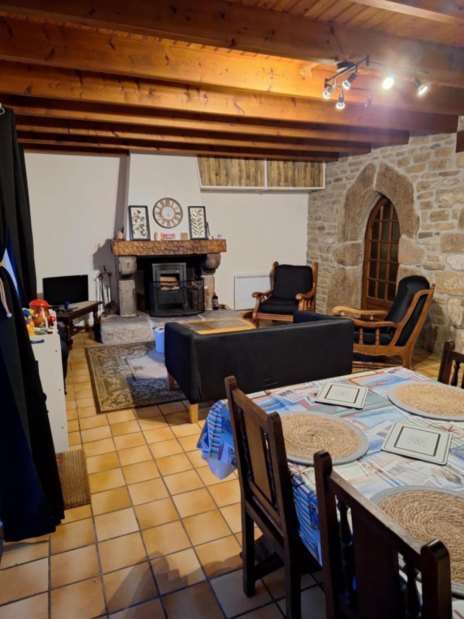 Le Gite Des Korrigans La Feuillee Exterior photo